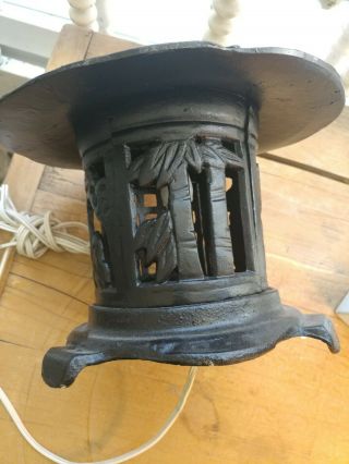 Rare and wonderful Vintage Japanese Cast Iron Pagoda Garden Lantern light lamp 3