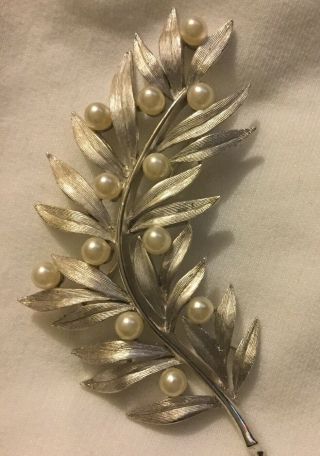 Vtg Crown Trifari Leaf Faux Pearls Brushed Silver Brooch Pin Rare 
