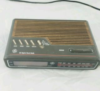 (read Desc. ) Vintage Ge Digital Alarm Clock Radio Am Fm Woodgrain Model 7 - 4612a