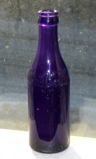 Rare purple colored Canadian COCA - COLA straight side soda bottle 2