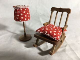 Calico Critters/sylvanian Families Vintage Rocking Chair And Lamp