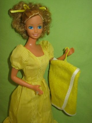 Vintage Superstar Era Barbie 1982 Magic Curl Doll In Outfit W/ Towel Wrap,  Ring