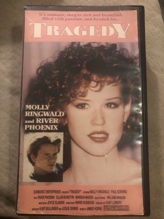 Tragedy Surviving A Family In Crisis Rare Vhs River Phoenix Molly Ringwald
