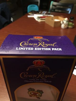 Crown Royal Chicago Blackhawks Limited Edition Box and White Bag Rare 2