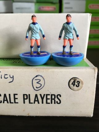 Subbuteo Hw Team - Coventry City Ref 43.  Lovely Team.  Great Deal Rare