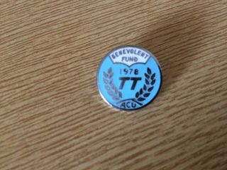 Rare 1978 Isle Of Man Tt Motorcycle Races Official Benevolent Fund Pin Badge