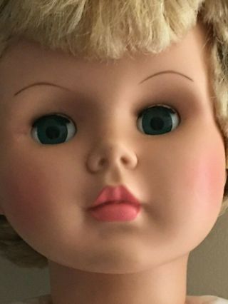 Vintage 60s Uneeda Girl Doll Patti Playpal Type - Blonde hair blue eyes 35 