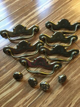 6 Antique Brass Drawer Pulls/handles (4.  25 " Holes Center To Center) And 4 Knobs