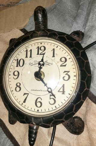 Vtg.  Very Rare Les Deux Magot Metal Turtle Wall Clock Battery Operated