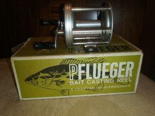 Vintage Pflueger 1993 Bait Casting Fishing Reel