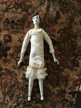 Antique Vintage Porcelain Doll,  Cloth Body,  20 " Tall.  No Chips.  Fam.  Heirloom.