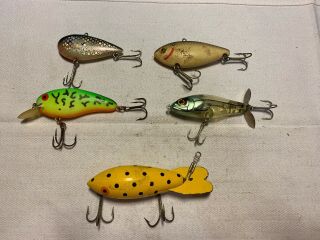 5 Bomber Old Fishing Lures 2