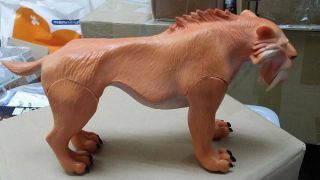 RARE Retired ICE AGE Diego Saber Toothed Cat Smilodon PVC Action Figure 20cm 2