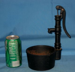 Antique/vtg Mini Miniature Cast Iron Water Well Hand Pump W/ Basin Bowl Planter