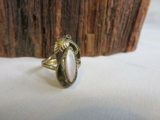 Rare Old Pawn Gold Filled Navajo Mother Of Pearl Ring Size 5 1/2