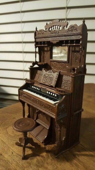 Miniature Victorian Pump Organ 2