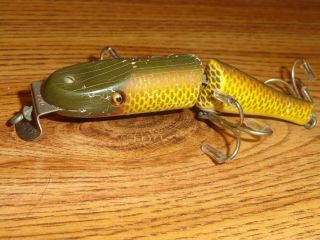 Vintage Fishing Lure Wooden Creek Chub Jointed Pikie 2600 Golden Shiner C.  1926