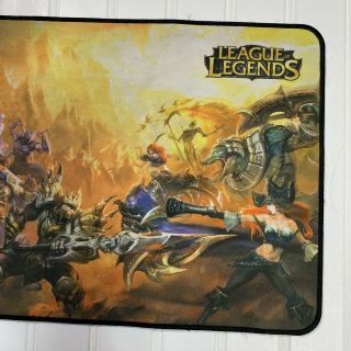 RARE LEAGUE OF LEGENDS COLLECTOR ' S EDITION RAZER GOLIATHUS - GAMING MOUSE MAT 3