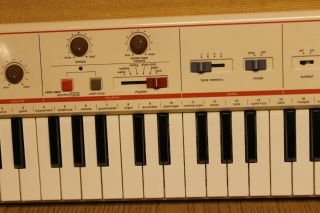 Casio Casiotone MT - 40 80s Vintage Portable Keyboard Synthesizer Rare 3