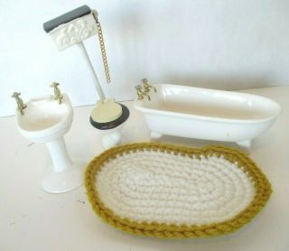 Vtg Dollhouse Miniatures Porcelain Bathroom Set Toilet Bathtub Sink Oval Rug