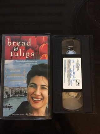Bread And Tulips (vhs,  2002) Oop Bread & Tulips Rare Italian Romantic Comedy
