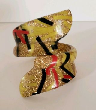 Vintage Rare Abstract Stripes W/gold Glitter On Clear Lucite Bracelet