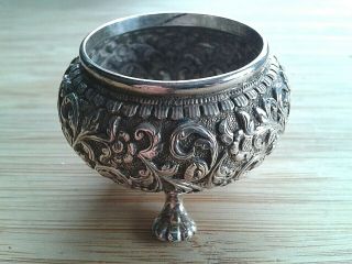 Vintage/antique Oriental Silver Salt Pot,  Possibly Indian - 46 Grams