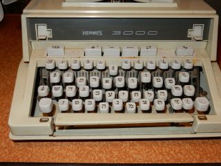 Vintage White Hebrew Rare Typewriter Machine Hermes 3000 1963 & Case