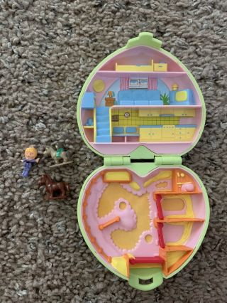 Polly Pocket Vintage.  Horse Stable With Apartment