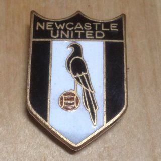 Vintage Newcastle United F.  C.  Football Club Rare Badge