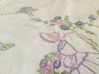 Vintage V Pretty Hand Embroidered Linen Tablecloth Crinoline Ladies 42” X 44”