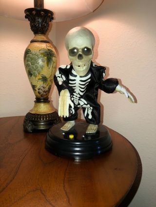 Rare Gemmy Animated 2008 Grave Raver Groovin Ghoul Skeleton Grooveline
