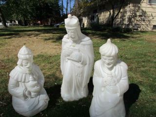 RARE Vintage General Foam Blow Mold Nativity 3 Wise Men - White,  Matte,  marble 2