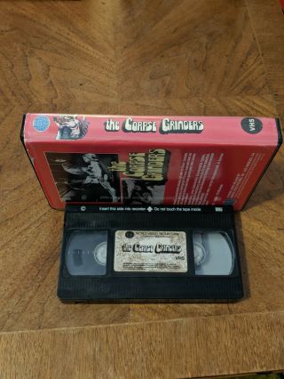 THE CORPSE GRINDERS VHS WORLD VIDEO CLAMSHELL HORROR SLEAZE RARE OOP 3