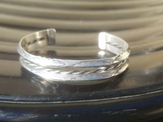 Early Antique Navajo Sterling Or Coin Silver Twist Carinated Cuff Bracelet Pawn