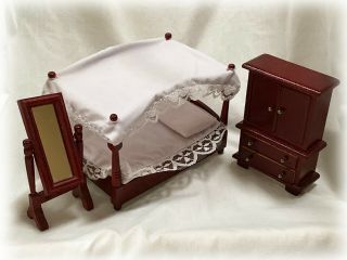 Vintage 1 " Scale Dollhouse Miniatures Bedroom Set Canopy Bed Dresser 1:12