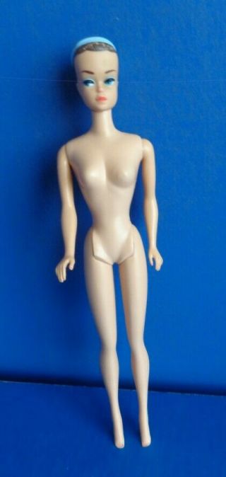VINTAGE BARBIE FASHION QUEEN DOLL WITH WIGS 2