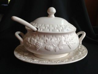 Vtg Large White Ceramic 4pc Soup Tureen Set - Ladle Lid Bowl Under Plate Basket