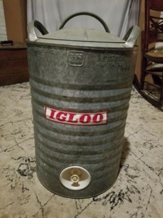 Vintage / Antique - Igloo - 5 Gallon Galvanized Water Cooler Made In Houston Tx