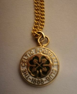Rare 1960s Celtic FC Chain Necklace (White Background) 2