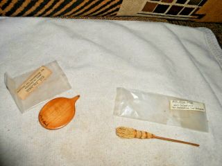 Vintage Miniature Sir Tom Thumb Pie Board And Straw Broom Nos