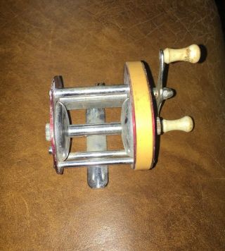 Vintage Rare Shasta No.  710 Red Casting Fishing Reel Collectible Red Burgandy