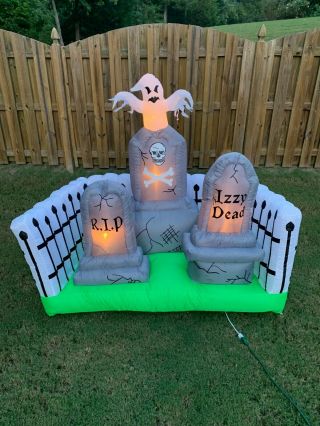 Gemmy Airblown Inflatable Cemetery Scene With Tombstones - Ghost - Rare - Discontinued