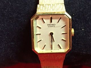 Vintage Seiko Quartz Gold Tone Ladies Watch 981129
