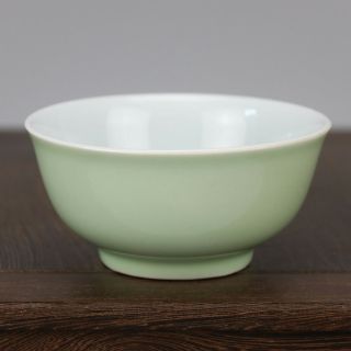 Chinese Old Hand - Carved Porcelain Bean Green Glaze A Small Bowl B02