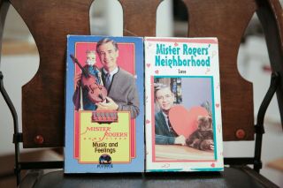 Mister Rogers Home Video Vhs Love Cbs Fox 1994 28 Min.  Rare Oop Pbs King Friday