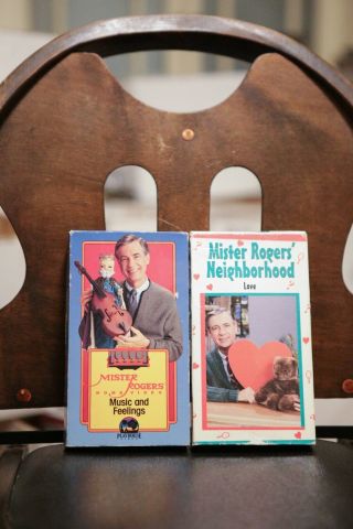 MISTER ROGERS HOME VIDEO VHS LOVE CBS FOX 1994 28 MIN.  RARE OOP PBS KING FRIDAY 2