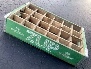 Vintage Rare Green 7 - Up Soda Pop Bottle Crate Carrier 24 Dividers