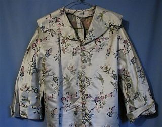 Vintage Fine Machine Embroidered Chinese Silk Robe Silver No Tags 2