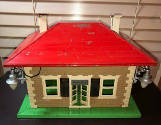 Lionel Pre - Ww2 No.  134 Lighted Waiting Room Ultra Rare Red Roof Version